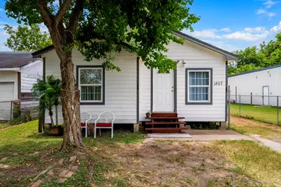 1807 Nashby Street, La Marque, TX 77568 - Photo 1