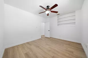 14 Wintercorn Pl, The Woodlands, TX 77382 - Photo 18
