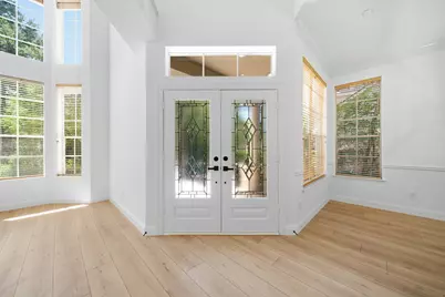 14 Wintercorn Place, The Woodlands, TX 77382 - Photo 4