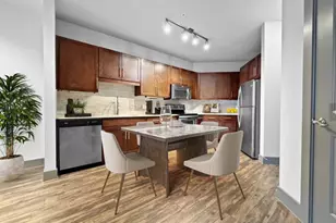 2910 Milam St, Houston, TX 77006 - Photo 2