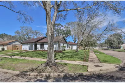 509 Belmont Drive, Friendswood, TX 77546 - Photo 1