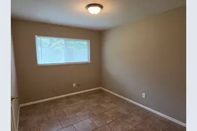 9007 Glen Shadow Drive, Houston, TX 77088 - Photo 14