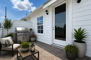745 Bringhurst St, Houston, TX 77020 - Photo 8