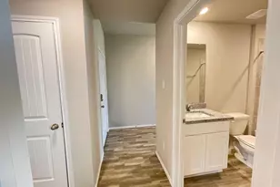 221 Pecos Dr, Huntsville, TX 77340 - Photo 12