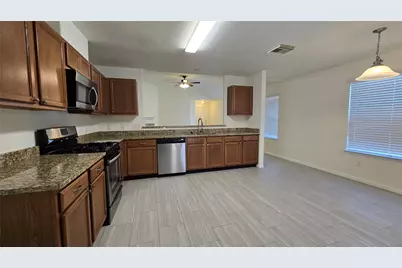 1823 Creegan Park Court, Houston, TX 77047 - Photo 4