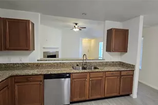 1823 Creegan Park Ct, Houston, TX 77047 - Photo 6