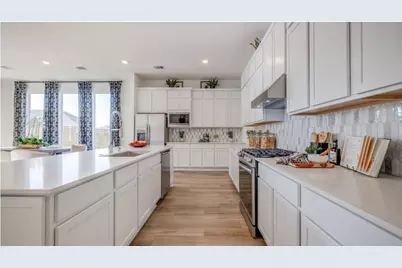 31007 Golden Felipe Street, Fulshear, TX 77441 - Photo 10