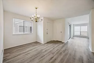 6701 Sands Point Dr, Houston, TX 77074 - Photo 6