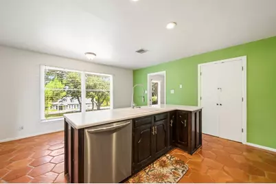 110 W Sierra Circle, San Marcos, TX 78666 - Photo 10