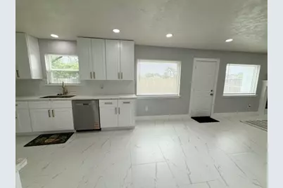 3419 Southdown Drive, Pearland, TX 77584 - Photo 18