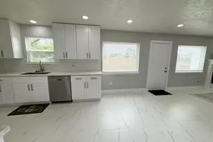3419 Southdown Dr, Pearland, TX 77584 - Photo 18