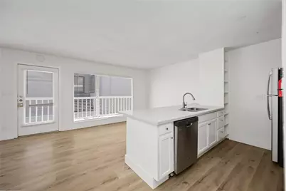 2218 Hazard Street #4, Houston, TX 77019 - Photo 10