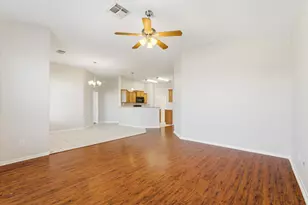 10807 Mockernut St, Baytown, TX 77523 - Photo 2