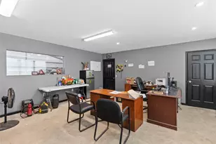 12827 Hwy 105 E, Conroe, TX 77306 - Photo 8