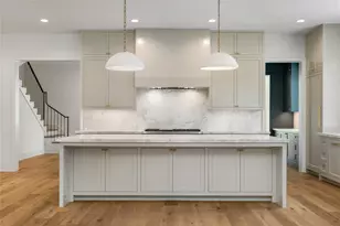 713 W 42nd St, Houston, TX 77018 - Photo 6