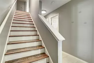 934 E Heights Hollow Ln, Houston, TX 77007 - Photo 2