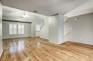 934 E Heights Hollow Ln, Houston, TX 77007 - Photo 6