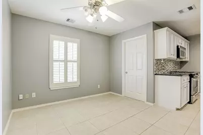 934 E Heights Hollow Lane, Houston, TX 77007 - Photo 8