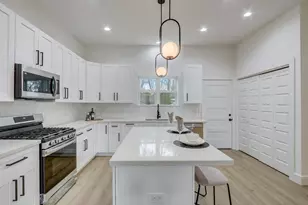 1211 Dewalt St, Houston, TX 77088 - Photo 8