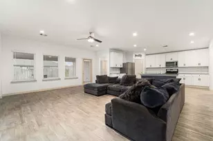 1803 Rolling Hl Ln, Richmond, TX 77469 - Photo 8