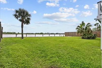 5030 Scenic Drive, Dickinson, TX 77539 - Photo 18