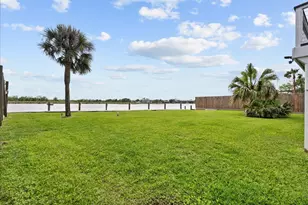 5030 Scenic Dr, Dickinson, TX 77539 - Photo 18