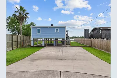 5030 Scenic Drive, Dickinson, TX 77539 - Photo 4
