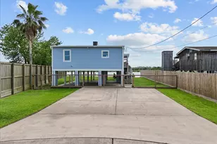 5030 Scenic Dr, Dickinson, TX 77539 - Photo 4