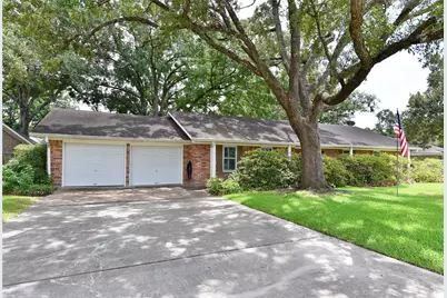1901 Laurel Oaks Drive, Richmond, TX 77469 - Photo 2