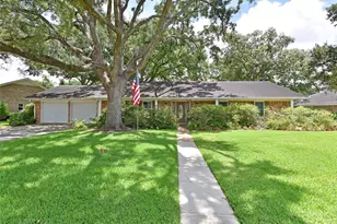 1901 Laurel Oaks Dr, Richmond, TX 77469 - Photo 1
