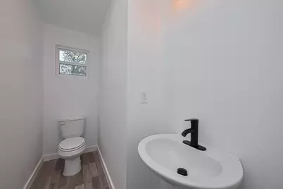 9005 Hilda Street, Houston, TX 77033 - Photo 8