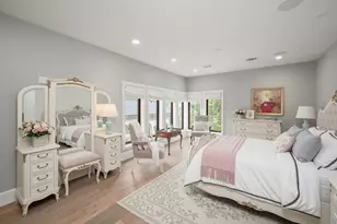 11518 Shadow Way, Houston, TX 77024 - Photo 32