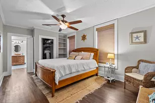 1310 Ave N 1/2, Galveston, TX 77550 - Photo 10