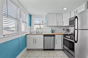 1310 Ave N 1/2, Galveston, TX 77550 - Photo 14