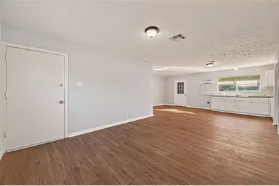 6058 Glenhurst Drive, Houston, TX 77033 - Photo 2