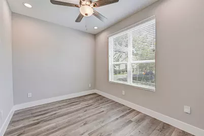 1302 W 24th Street, Houston, TX 77008 - Photo 8