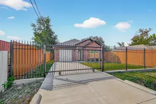 7832 Dewitt St, Houston, TX 77028 - Photo 4