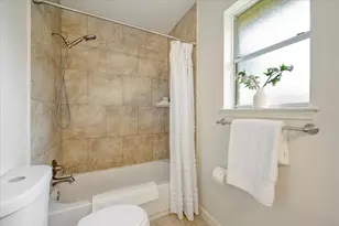 15710 Spring Forest Dr, Houston, TX 77059 - Photo 22