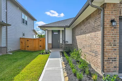 313 Stone Placa Trail, Brookshire, TX 77423 - Photo 4