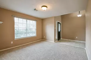 5104 N Big Spring Dr, Pearland, TX 77584 - Photo 4