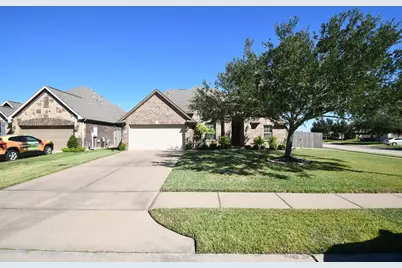 6304 Wood Creek Lane, League City, TX 77573 - Photo 2