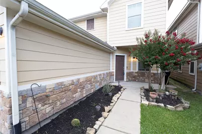 6442 Wilshire Lakes, Houston, TX 77040 - Photo 2