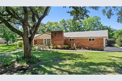 616 Cannan Drive, Angleton, TX 77515 - Photo 38