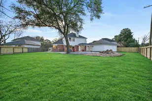 1120 Hidden Oaks St, League City, TX 77573 - Photo 32