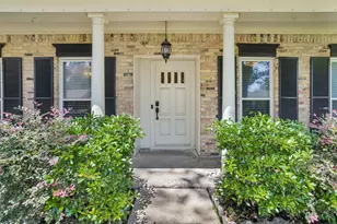 2531 Hollow Hook Rd, Houston, TX 77080 - Photo 4