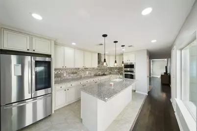 11502 Village Place Drive #108, Houston, TX 77077 - Photo 8