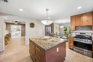 9703 Oasis Dr, Houston, TX 77096 - Photo 8