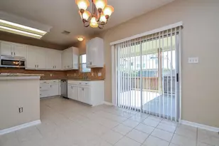 1118 Cambrian Park Ct, Sugar Land, TX 77479 - Photo 10