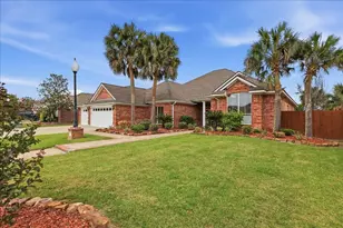 6335 Chasse Stone Dr, Orange, TX 77632 - Photo 2