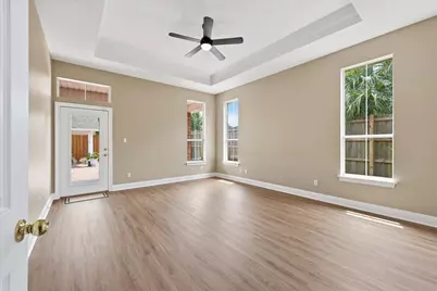 6335 Chasse Stone Drive, Orange, TX 77632 - Photo 14
